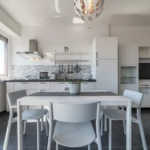  Apartment Nomentana White By Ghor